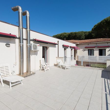 Hotel Kon Tiki San Vincenzo Bagian luar foto