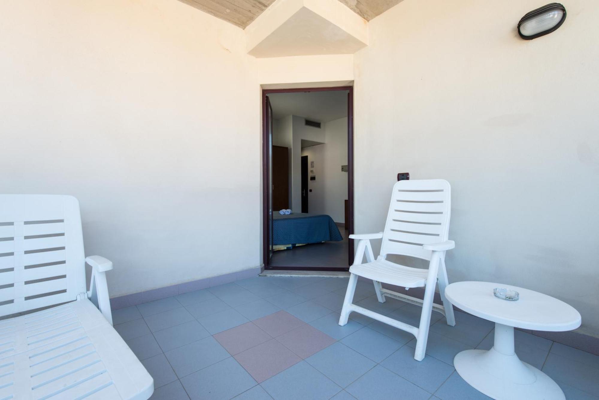 Hotel Kon Tiki San Vincenzo Ruang foto