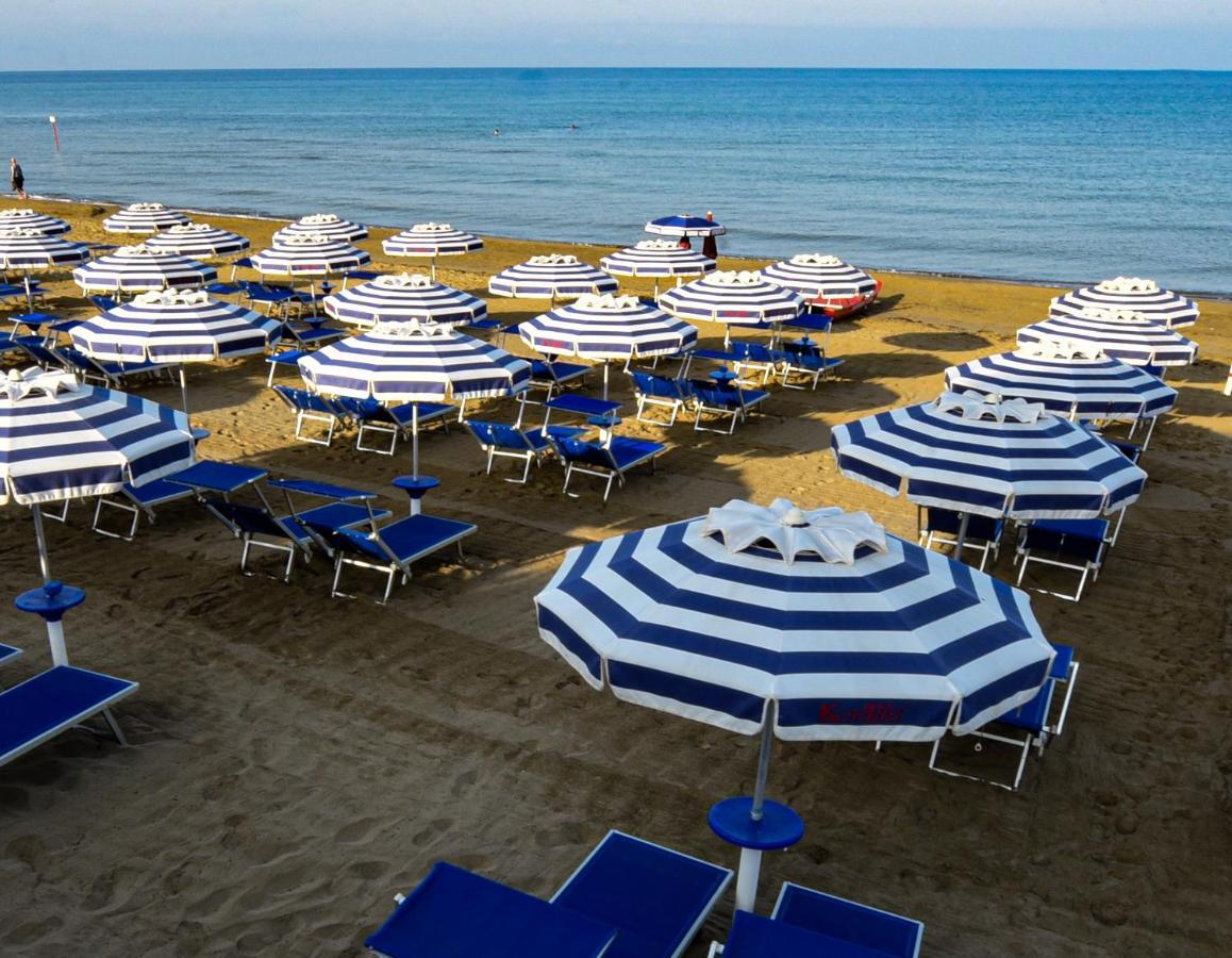 Hotel Kon Tiki San Vincenzo Bagian luar foto
